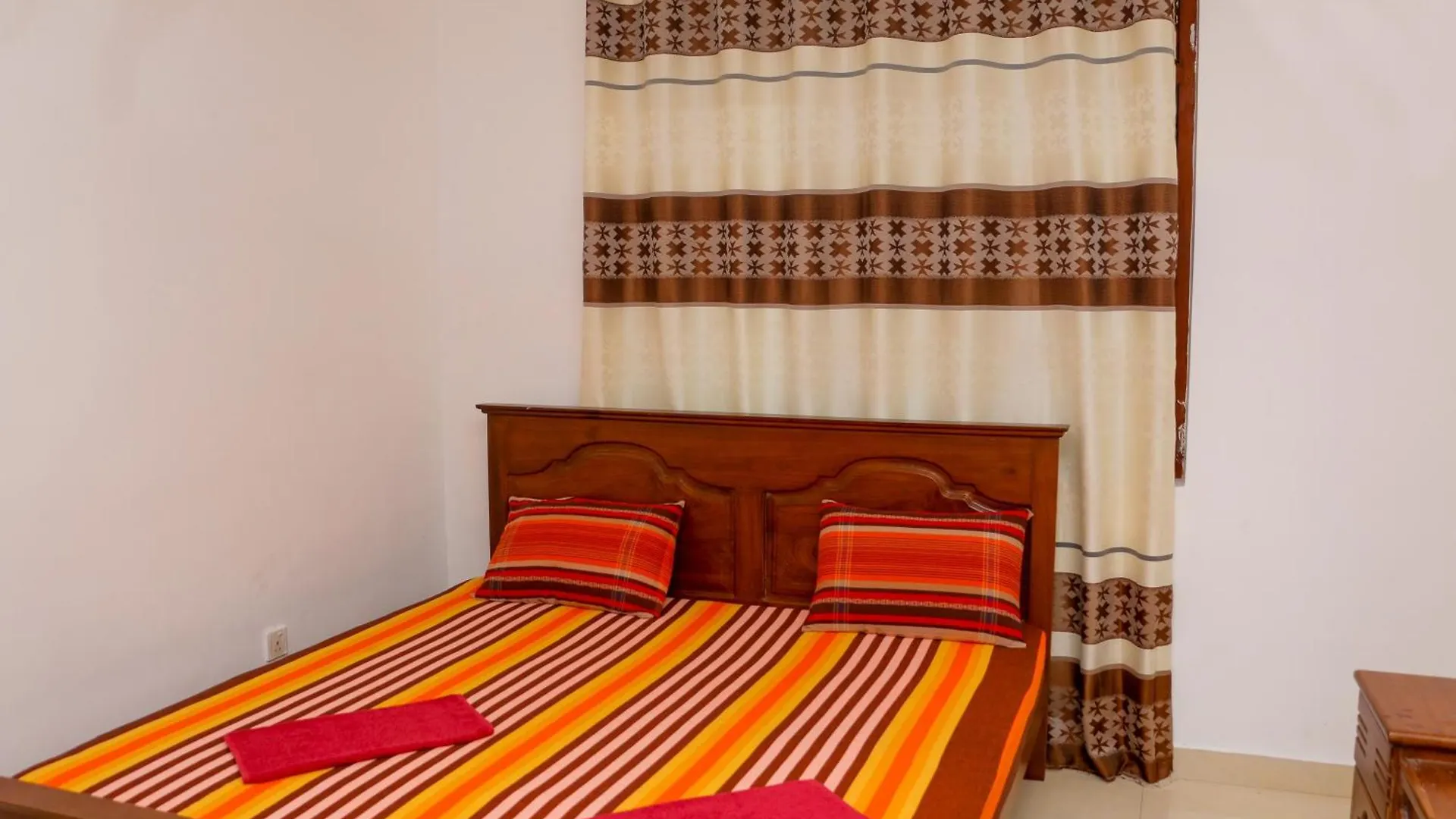 C Villa And Hotel Nikawatawana